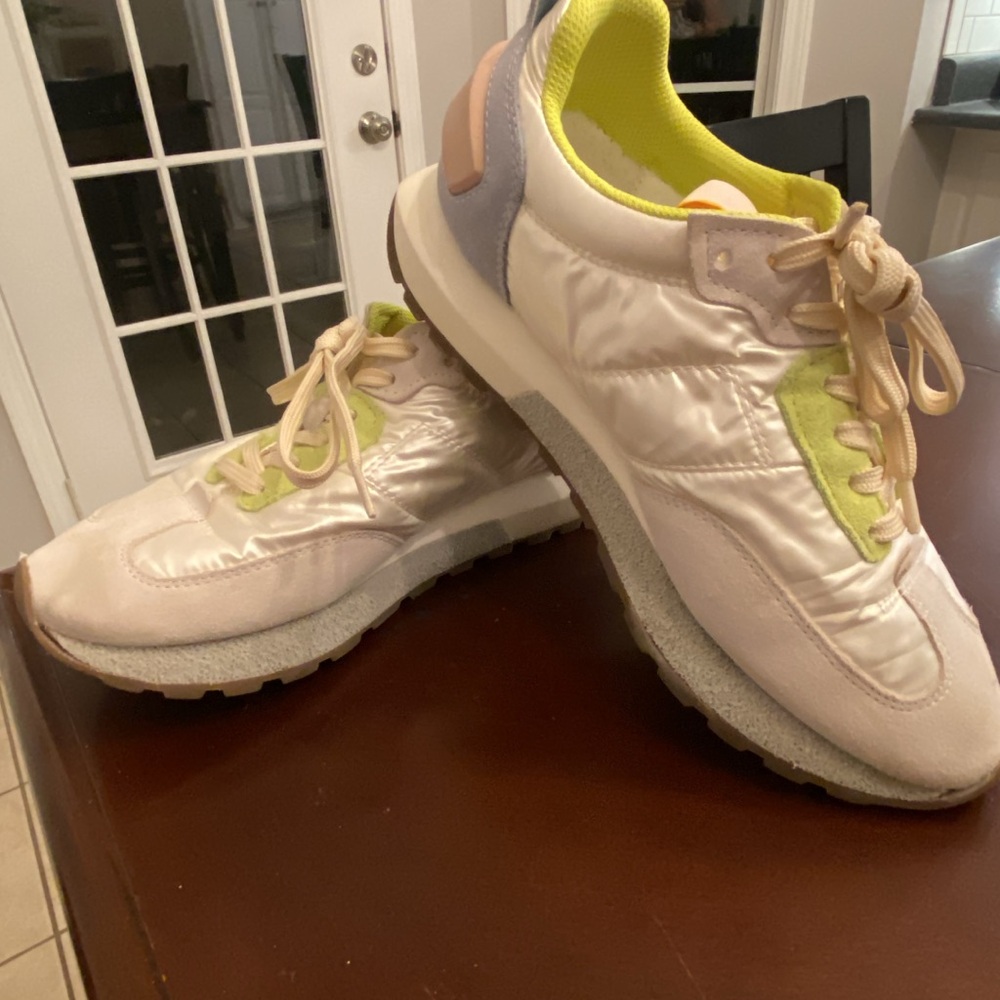 Vintage Havana Sneakers Size 7